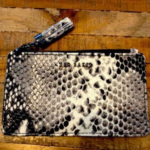 NWOT Leather Ted Baker card holder with zipper